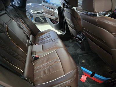 BMW 6 SERIES GT - 10