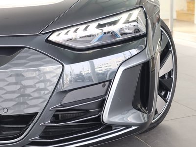 AUDI E-TRON GT QUATTRO - 8