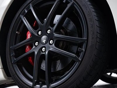 MASERATI GRANTURISMO - 4