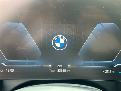 2025 BMW 5 SERIES — фото 3