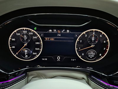 BENTLEY FLYING SPUR - 8