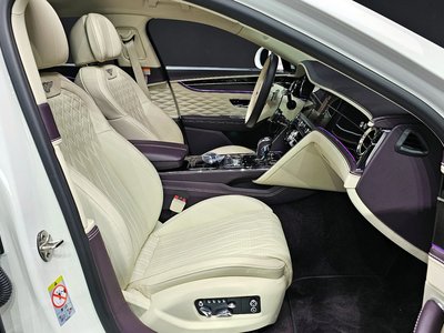 BENTLEY FLYING SPUR - 10