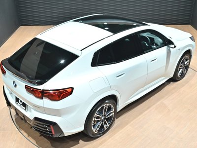 صورة 9 لـ 2025 BMW X2