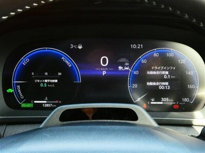 TOYOTA CROWN SPORT - 10