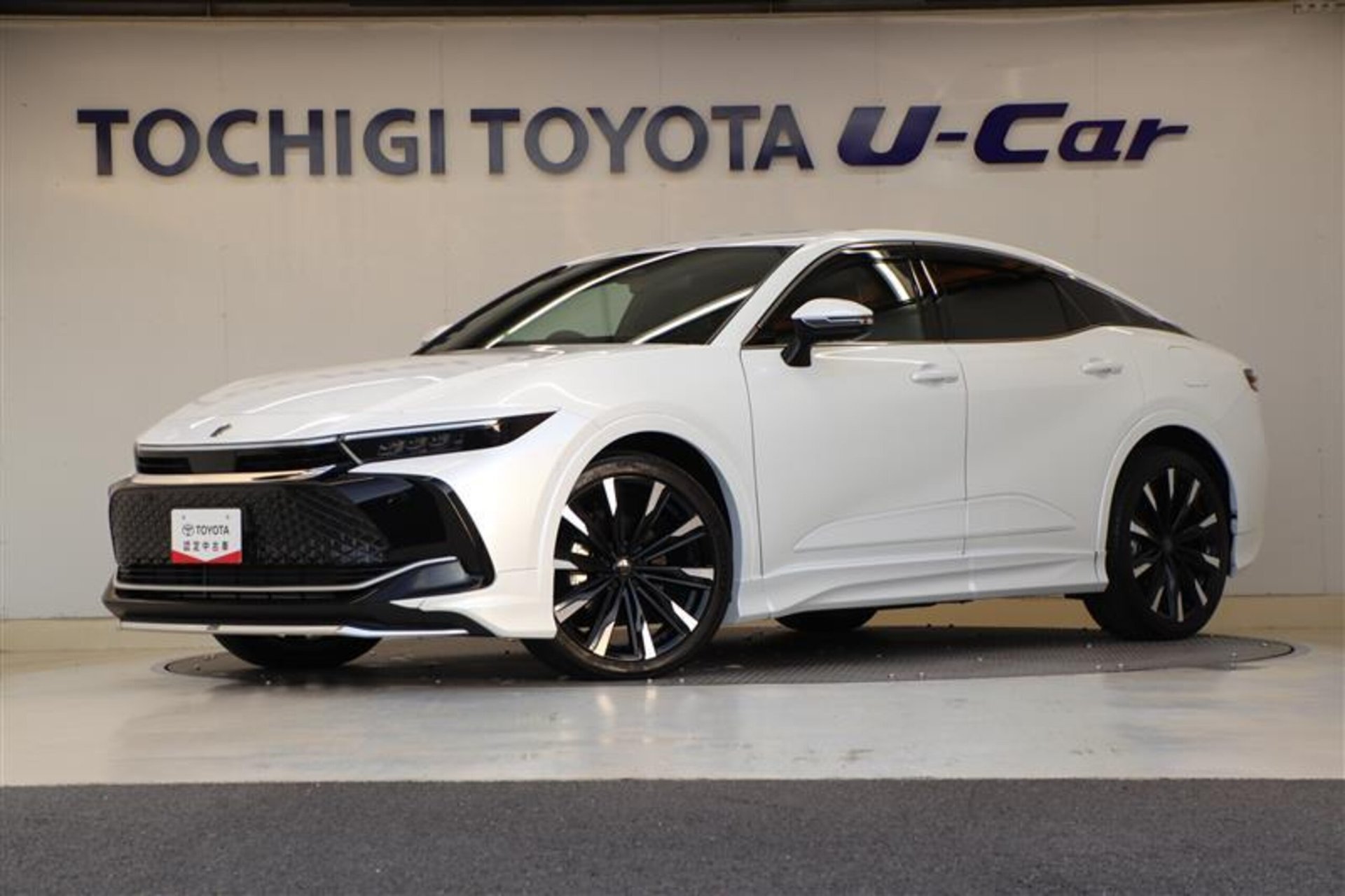 TOYOTA CROWN CROSSOVER - View 1