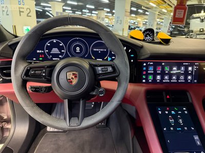 2022 Porsche TAYCAN 缩略图 20