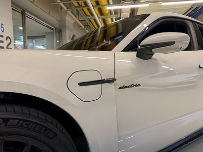 2022 Porsche TAYCAN 缩略图 13