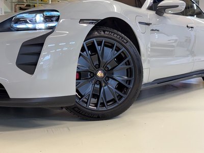 2022 Porsche TAYCAN 缩略图 16