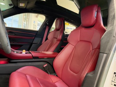 2022 Porsche TAYCAN photo 8