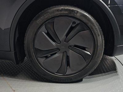 TESLA MODEL Y - 8