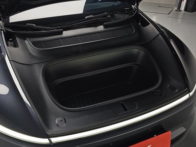 TESLA MODEL Y - 7