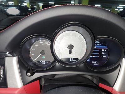2022 Porsche MACAN 照片 2
