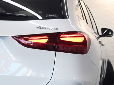 MERCEDES-BENZ GLA - 4