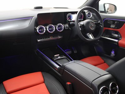 MERCEDES-BENZ GLA - 8