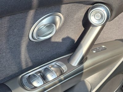 2022 Genesis GV60 thumbnail 14