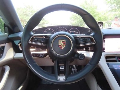 2023 Porsche TAYCAN photo 6