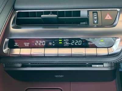 2021 Lexus LC CONVERTIBLE thumbnail 44