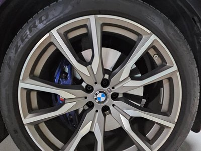 BMW X7 - 7