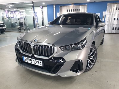 BMW 5 SERIES - 2