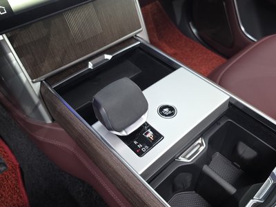 صورة 9 لـ 2024 LAND Rover RANGE ROVER
