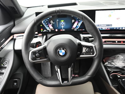 صورة مصغرة 13 لـ 2025 BMW 5 SERIES