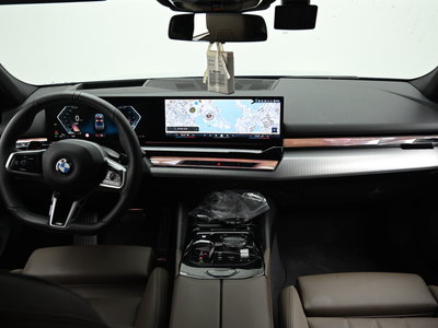 BMW 5 SERIES - 4