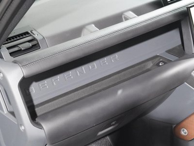 LAND ROVER DEFENDER 2022 thumbnail 55