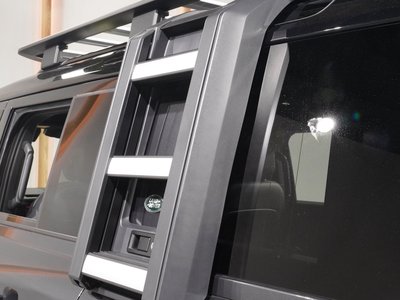 LAND ROVER DEFENDER 2022 thumbnail 37