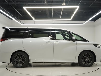 2026 Toyota VELLFIRE — фото 4