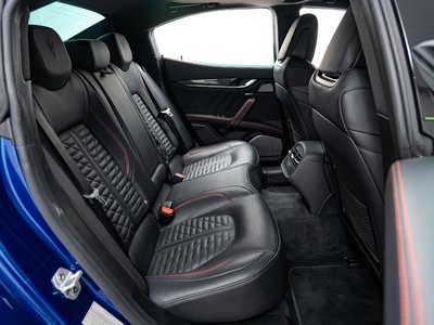 صورة 10 لـ 2021 Maserati GHIBLI