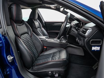 صورة 9 لـ 2021 Maserati GHIBLI