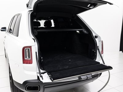 ROLLS-ROYCE CULLINAN - 10