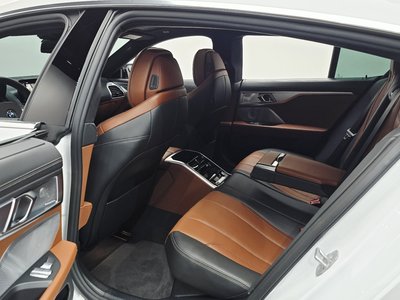 2024 BMW 8 SERIES thumbnail 17