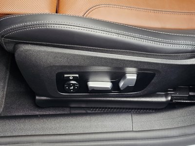 2024 BMW 8 SERIES thumbnail 30