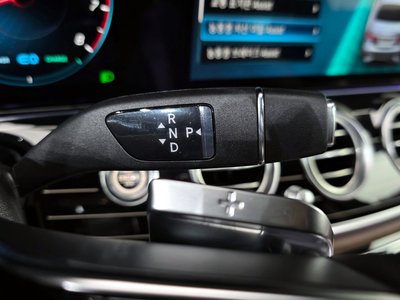 MERCEDES-BENZ E-CLASS - 9