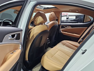 2021 Genesis THE NEW G70 — миниатюра 17
