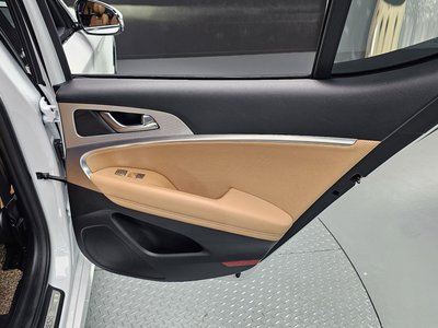 2021 Genesis THE NEW G70 — миниатюра 15