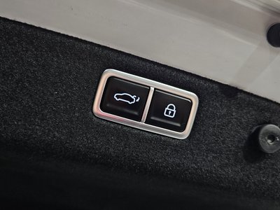 2021 Genesis THE NEW G70 — миниатюра 30