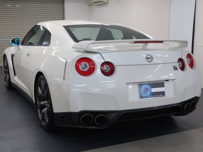 NISSAN GT-R - 3
