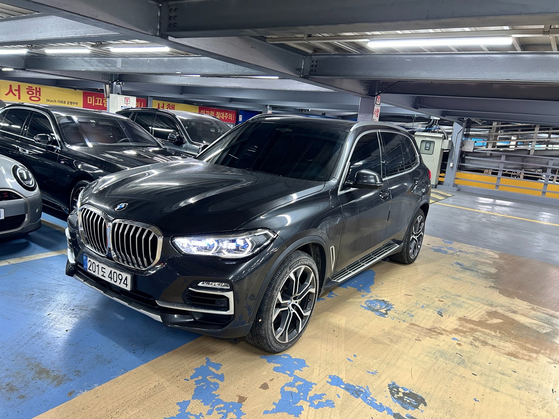 BMW X5 - View 1