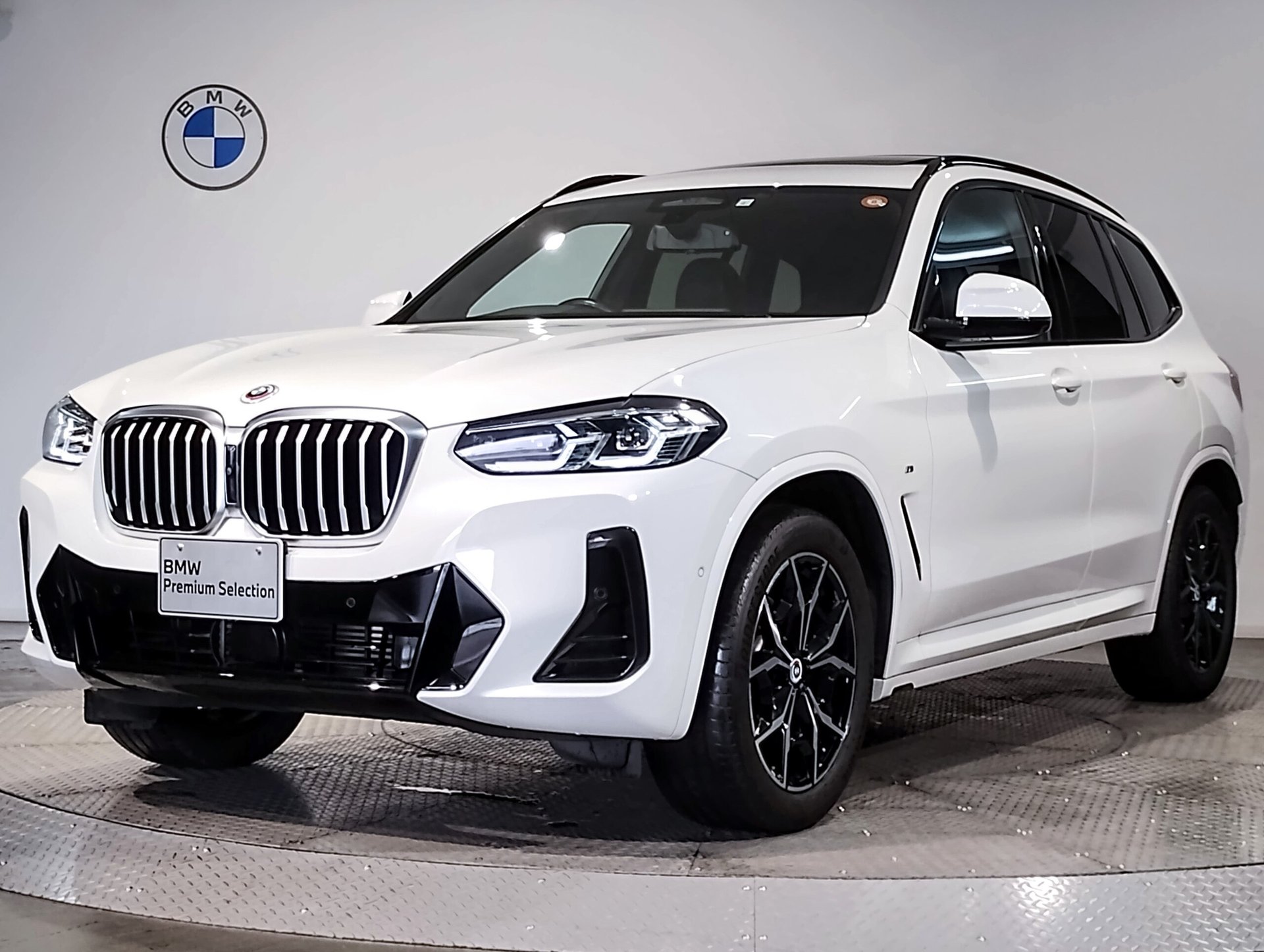 BMW X3 - View 1