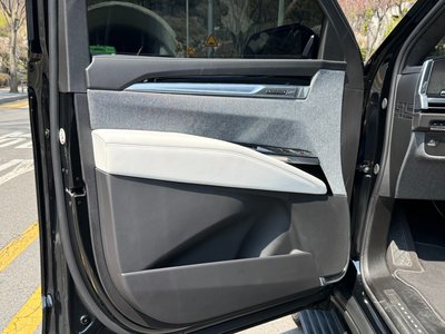 CADILLAC ESCALADE - 6