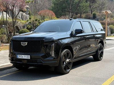 CADILLAC ESCALADE - 1