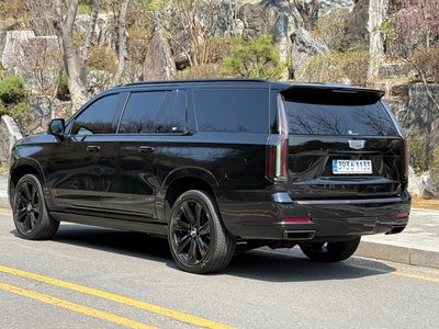 CADILLAC ESCALADE - 2