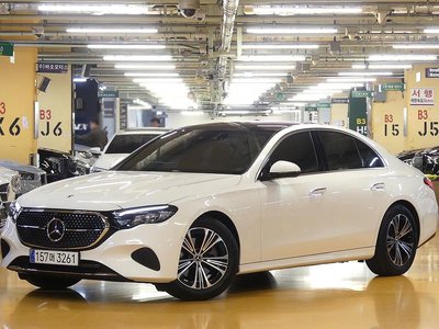 MERCEDES-BENZ E-CLASS - 1