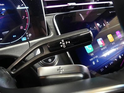 MERCEDES-BENZ E-CLASS - 9