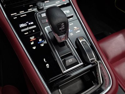 PORSCHE PANAMERA - 9