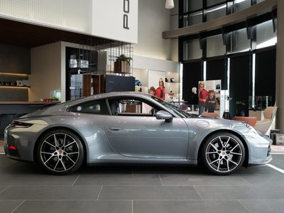 PORSCHE 911 - 4