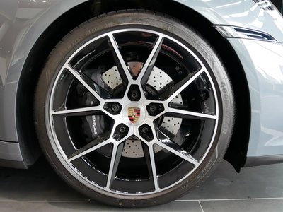 PORSCHE 911 - 5