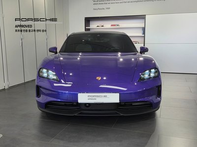 PORSCHE TAYCAN - 2